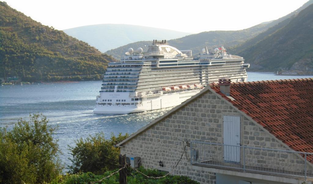 Apartments Jovanovic Perast Exterior foto